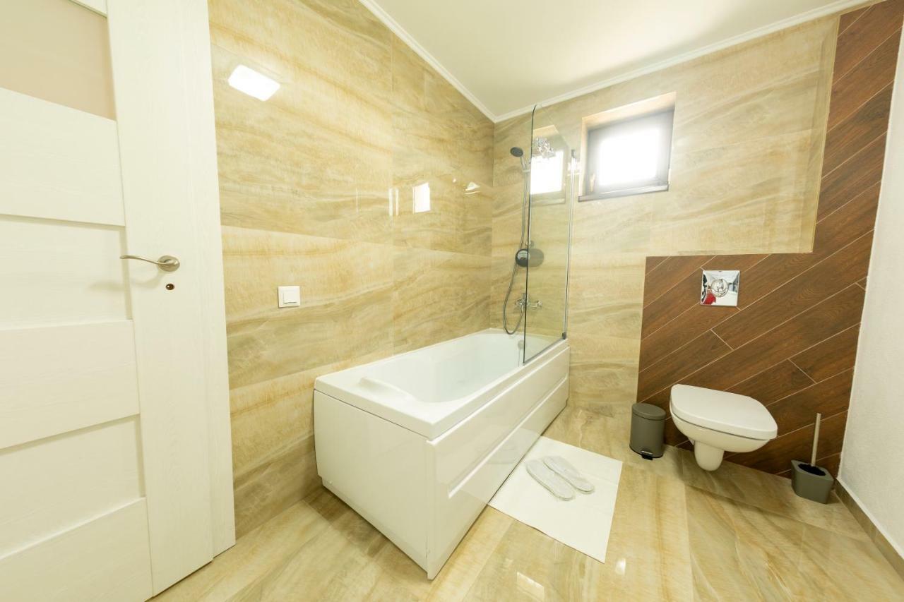 Casa Cu Nuc 4*