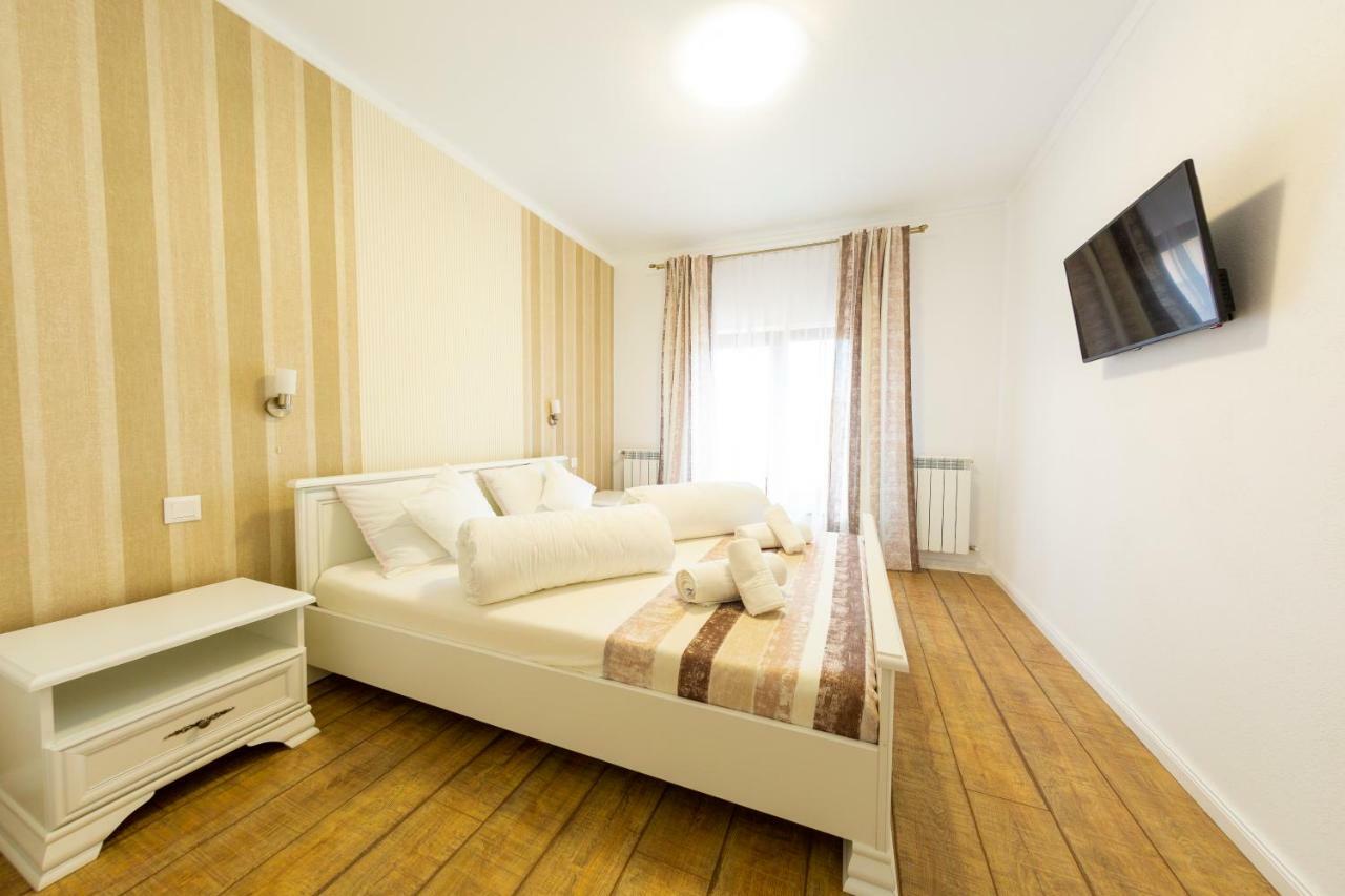 Hotel Casa Cu Nuc