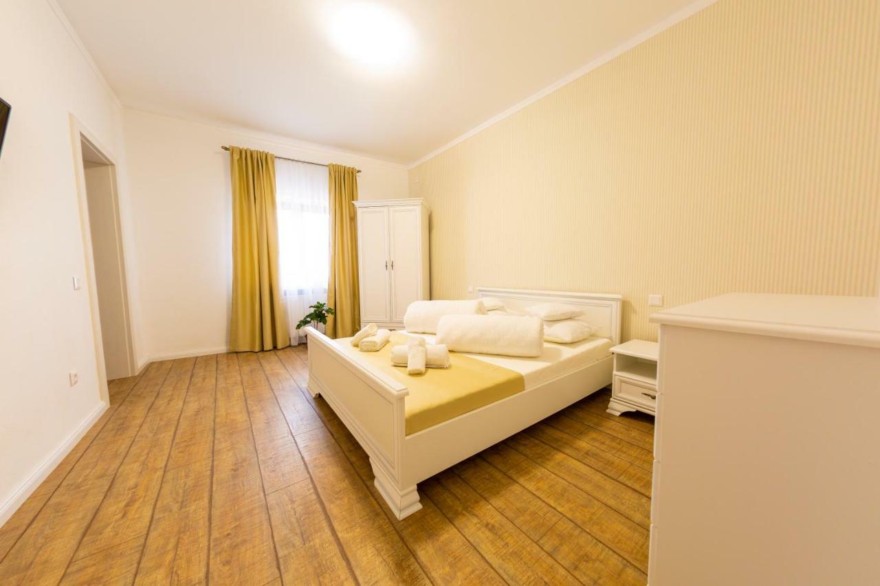 Casa Cu Nuc 4* Alba Iulia
