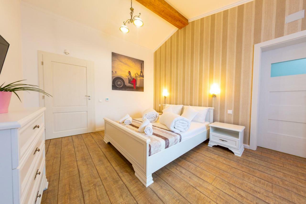 Casa Cu Nuc Hotel Alba Iulia