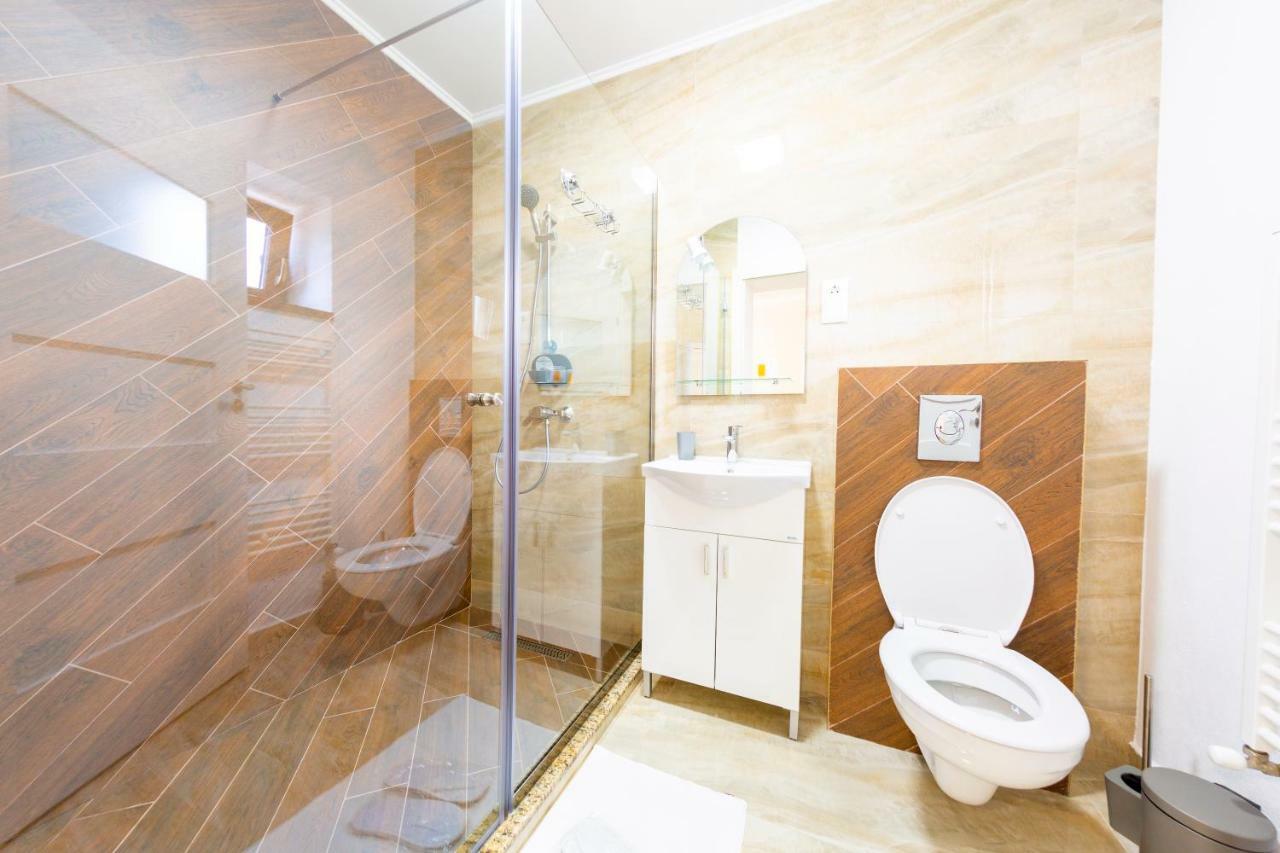 Hotel Casa Cu Nuc