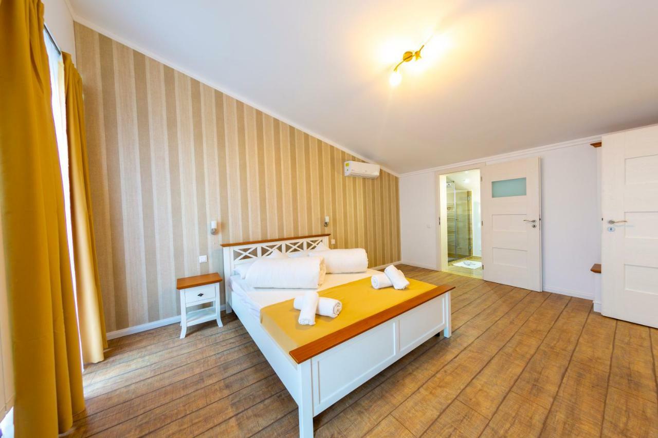 Casa Cu Nuc Alba Iulia