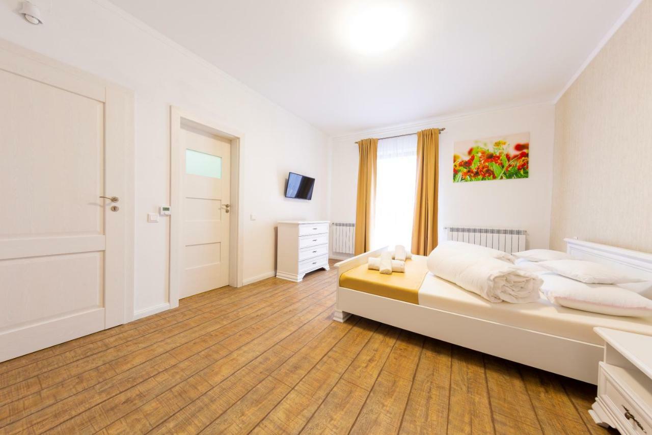 Hotel Casa Cu Nuc 4*