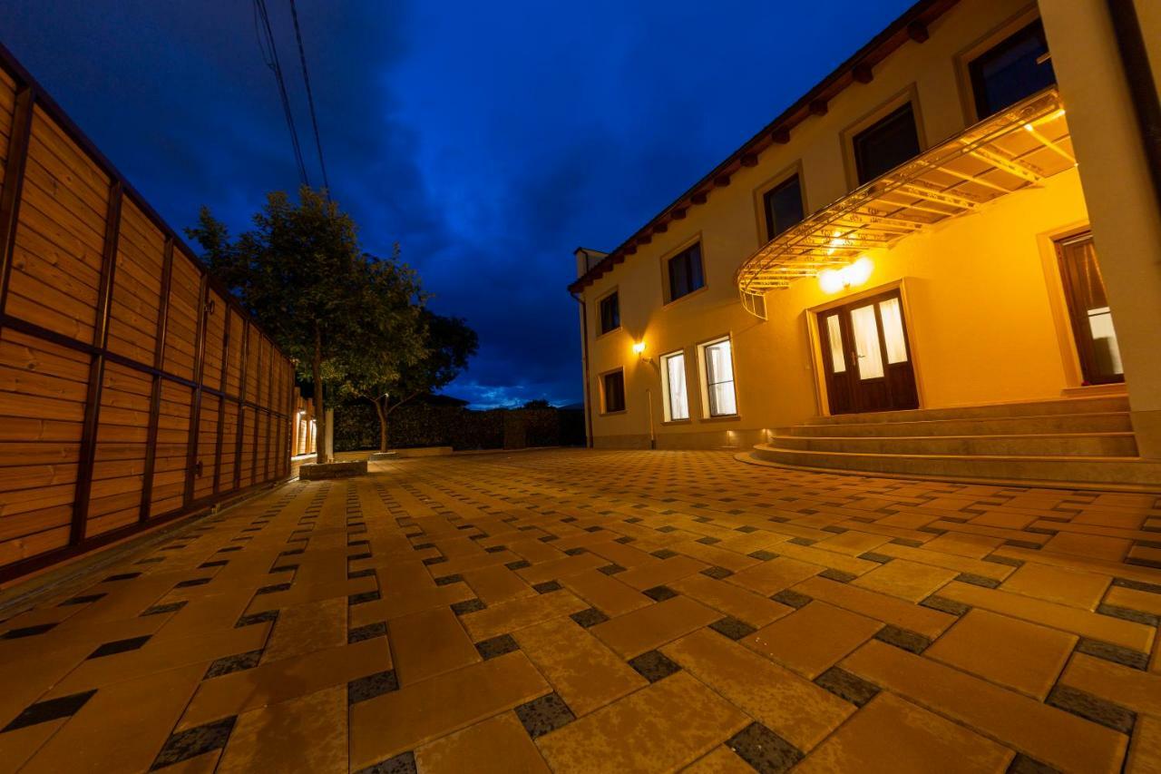 Casa Cu Nuc 4*
